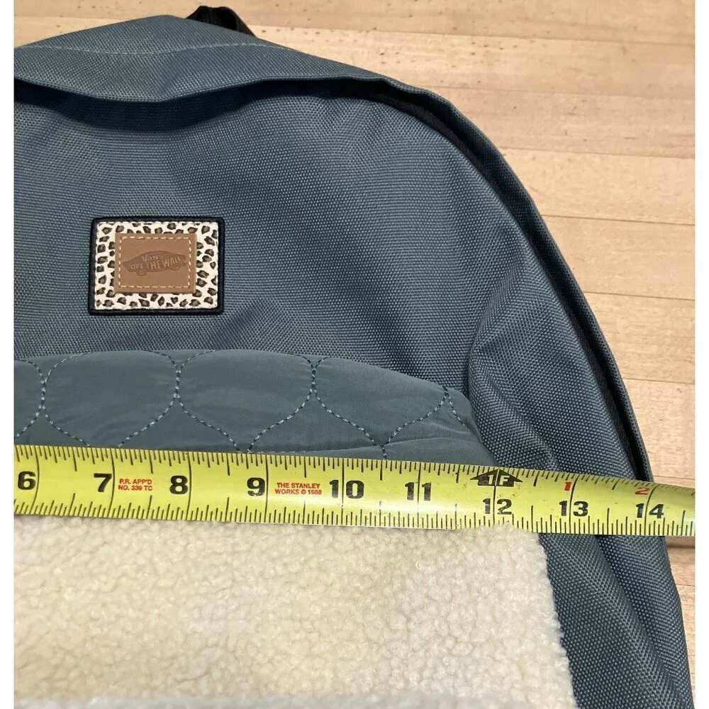 VANS Womens Unisex Animal Mix Sherpa Pocket Backpack Size Large 17